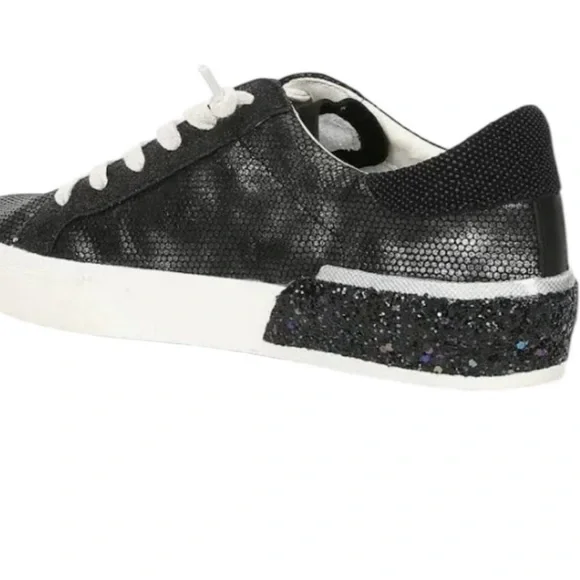 Black Dolce Vita Women's Zina Leather Metallic Gunmetal Sneaker - Like New Sz 10 - Picture 2 of 8